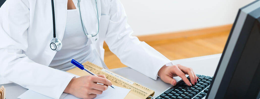 Dra. Ana Lúcia B. Zarth comenta artigo científico que relaciona a internet e pacientes com diagnóstico de infertilidade
