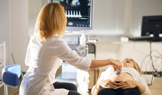 Com as técnicas de reprodução assistida, as mulheres podem engravidar em uma idade mais avançada 